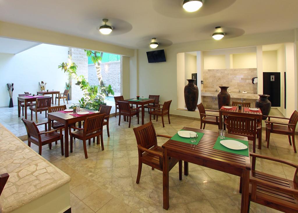 Angelo'S Hotel Плая дел Кармен Екстериор снимка